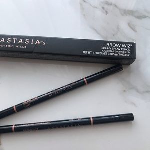 2 ABH brow wiz (taupe)